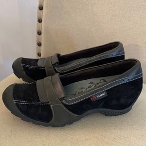 Merrell Plaza Moc Midnight Black Suede 7.5
